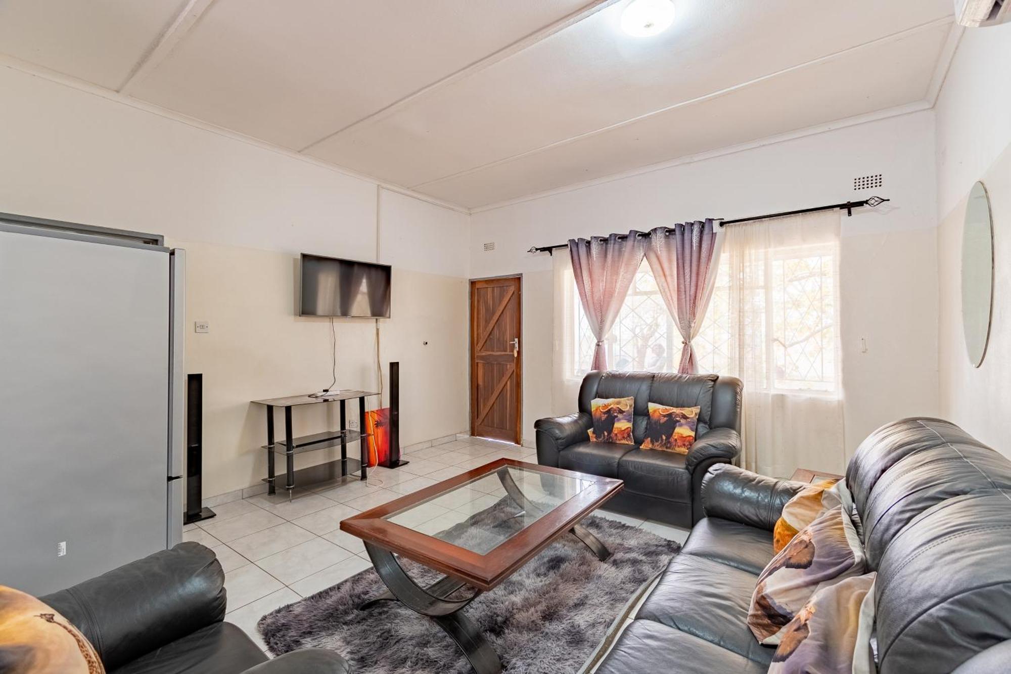 Wood Road Guest Lodge Air Terjun Victoria Bagian luar foto