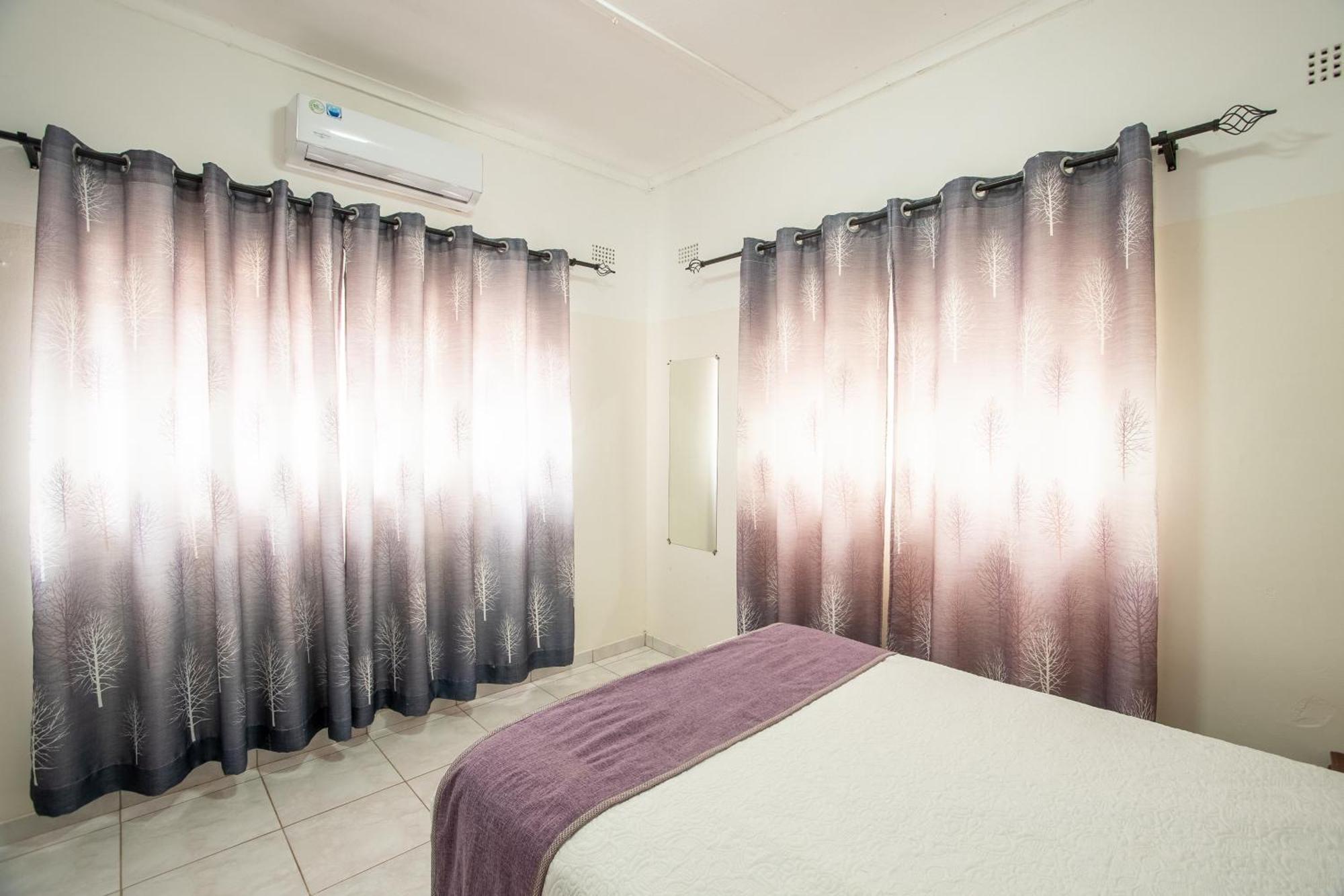 Wood Road Guest Lodge Air Terjun Victoria Bagian luar foto